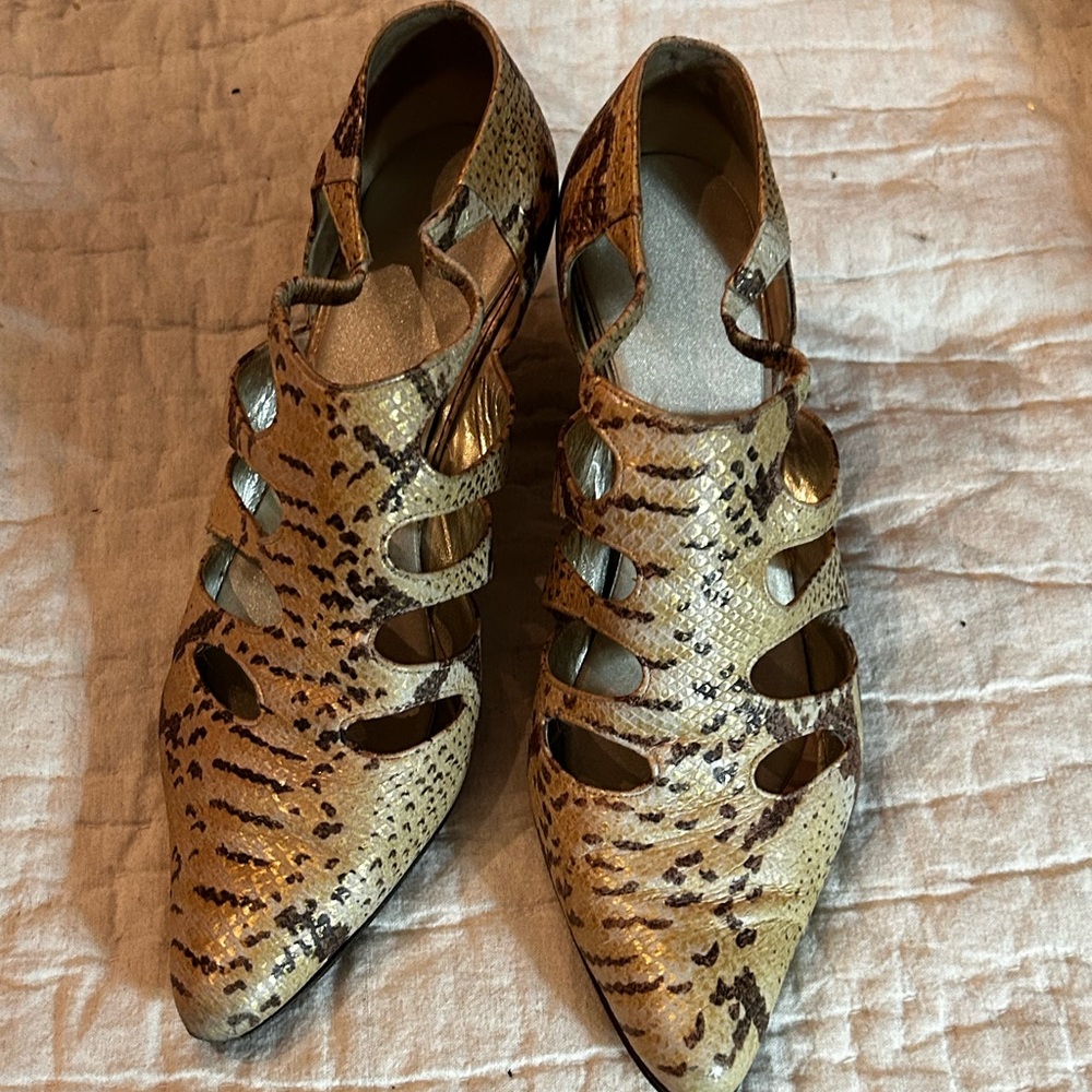 Vintage Valentino Snakeskin patterned leather Stilettos sz 9